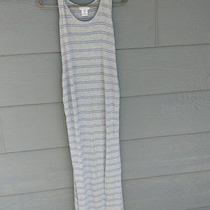 Maternity maxi dress